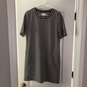 Amazing little Lou and Grey dress with pockets!